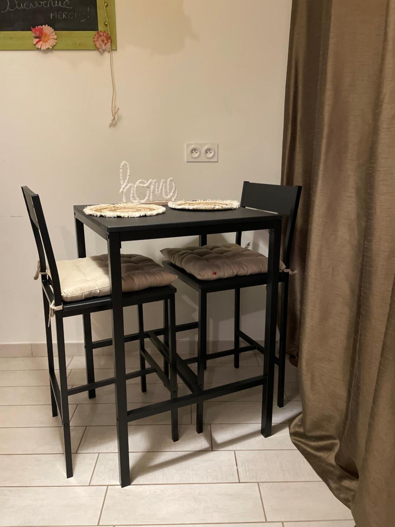Petit Studio Aux Portes Du Beaujolais Saint-Germain-Nuelles Buitenkant foto